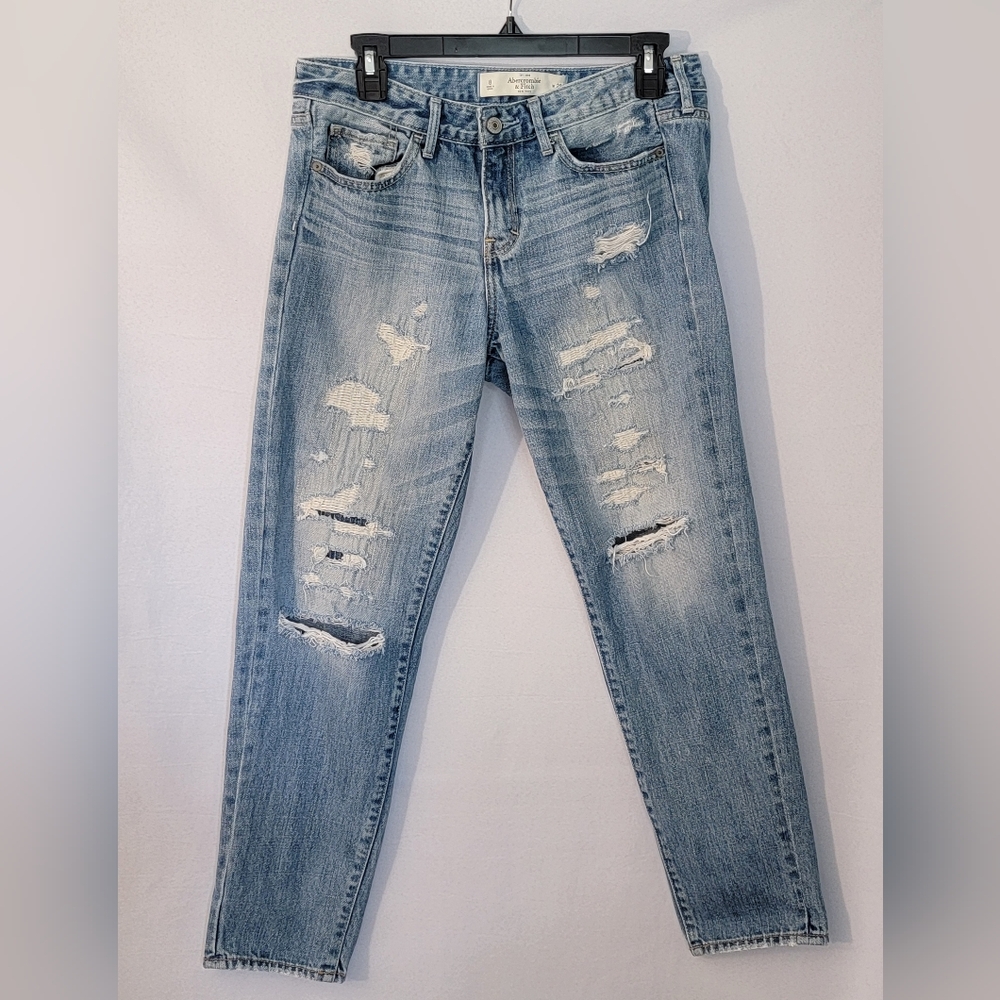 Abercrombie & Fitch Distressed Light Blue Jeans Size 8 W29